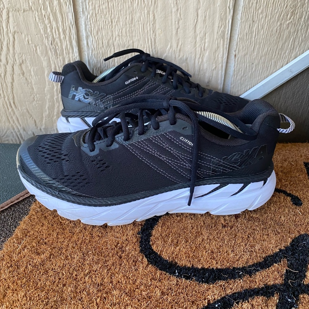 Hoka one one